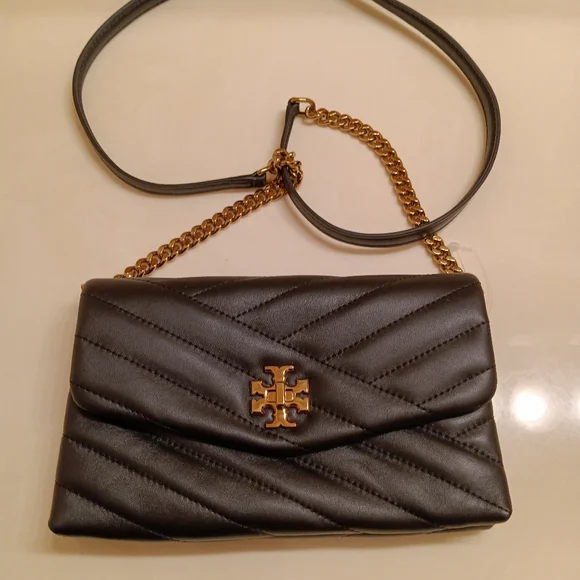 Tory Burch designer mini bags Kira Chevron Chain Wallet in Black mainTory Burch - Picture 6 of 13